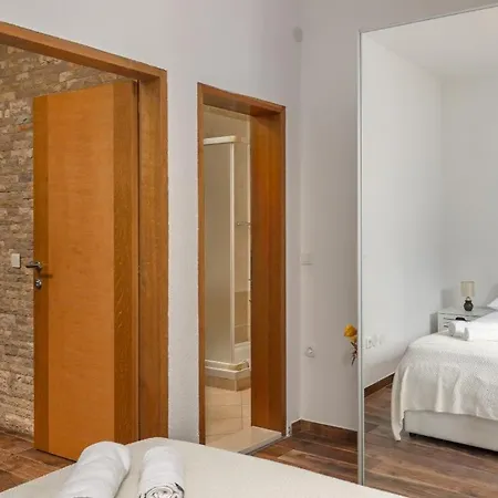 Apartman Hablando