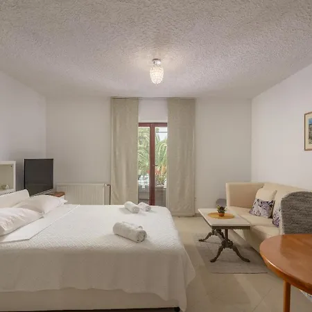Hablando Apartman Pridraga