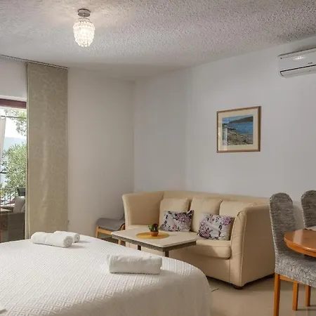 Hablando Apartman Pridraga